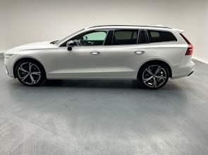 Vehicle image VOLVO V60 2.0 B5 Ultimate Dark AWD