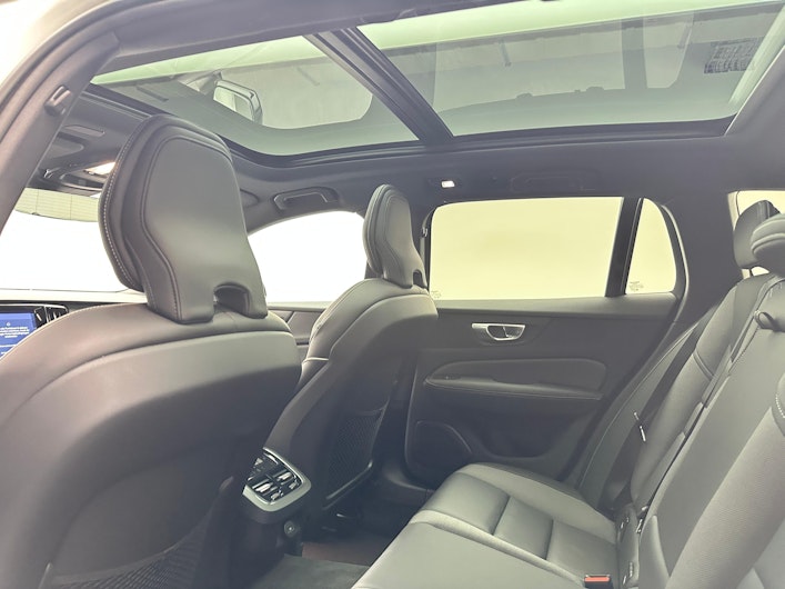 Vehicle image VOLVO V60