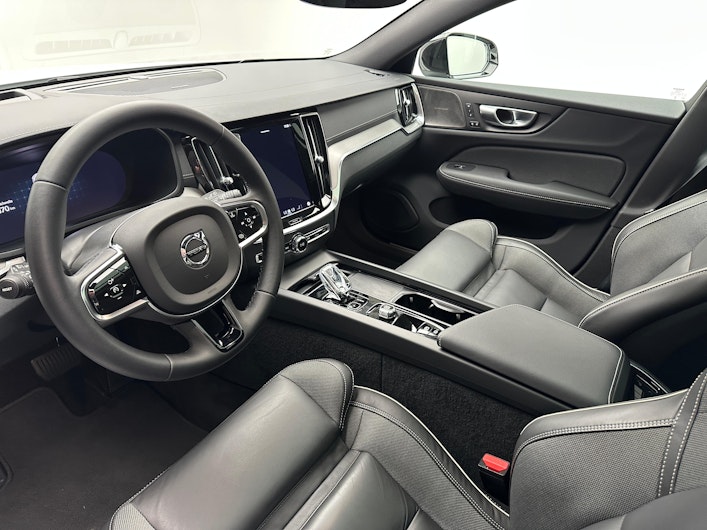 Vehicle image VOLVO V60