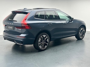 Vehicle image VOLVO XC60 2.0 T6 TE Ultra Dark eAWD