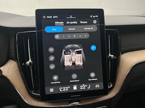 Vehicle image VOLVO XC60 2.0 T6 TE Ultra Dark eAWD