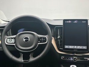 Vehicle image VOLVO XC60 2.0 T6 TE Ultra Dark eAWD