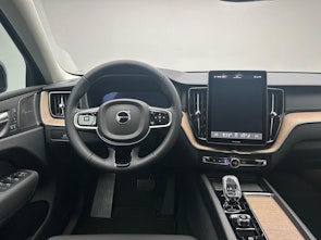 Vehicle image VOLVO XC60 2.0 T6 TE Ultra Dark eAWD