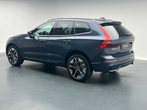 Vehicle image VOLVO XC60 2.0 T6 TE Ultra Dark eAWD