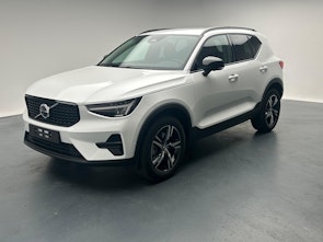 Vehicle image VOLVO XC40 2.0 B3 MH Plus Dark