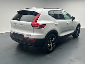 Vehicle image VOLVO XC40 2.0 B3 MH Plus Dark