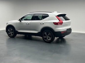 Vehicle image VOLVO XC40 2.0 B3 MH Plus Dark