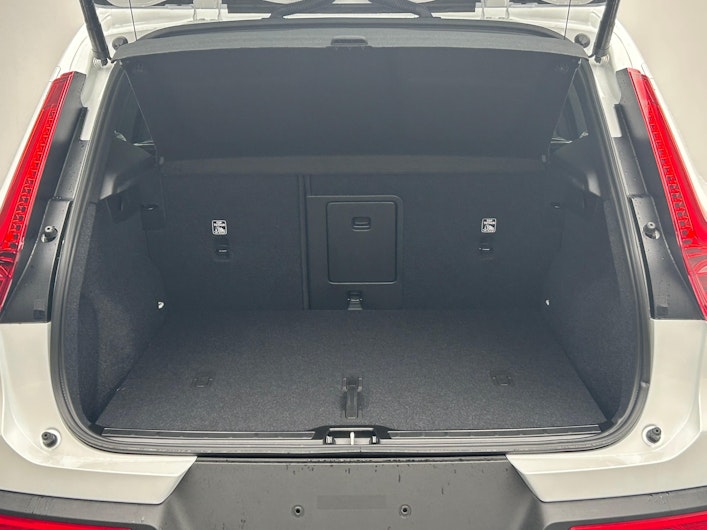 Vehicle image VOLVO XC40