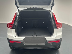 Vehicle image VOLVO XC40 2.0 B3 MH Plus Dark