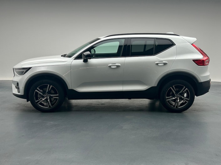 Vehicle image VOLVO XC40