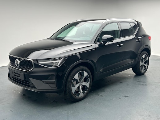 VOLVO XC40 2.0 B3 MH XCITE 0 VOLVO XC40 2.0 B3 MH XCITE 0