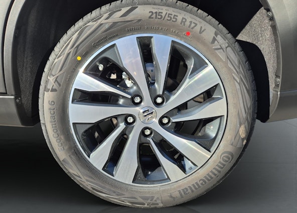 Vehicle image 19 Vehicle image 19