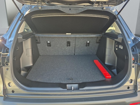 Vehicle image 17 Vehicle image 17