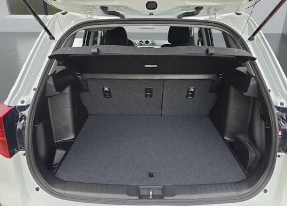 Vehicle image 18 Vehicle image 18