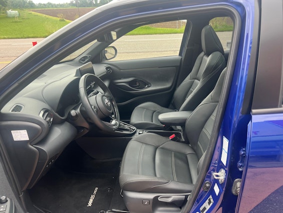 Vehicle image 11