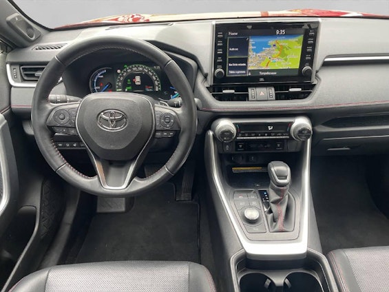 Vehicle image 11