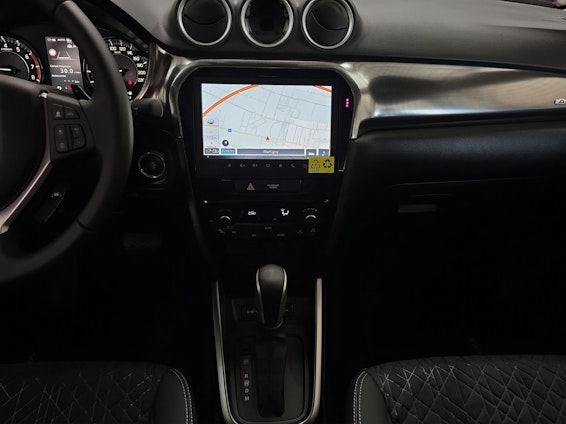 Vehicle image 16 Vehicle image 16