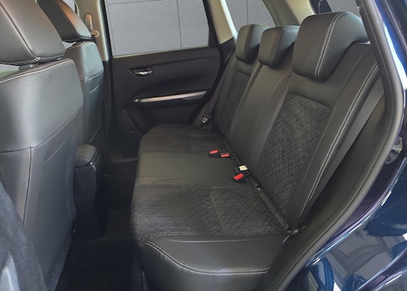 Vehicle image 18 Vehicle image 18