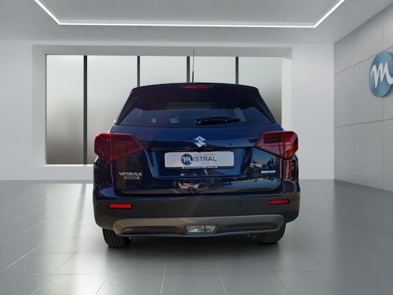 Vehicle image 4 Vehicle image 4