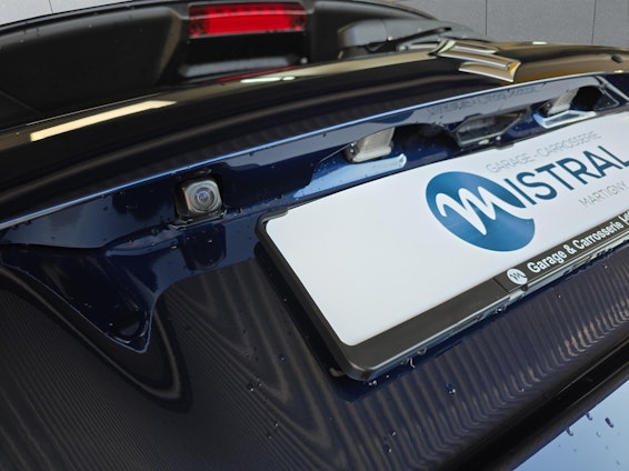 Vehicle image 19 Vehicle image 19