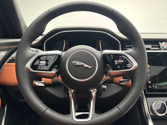 Vehicle image 11 Vehicle image 11