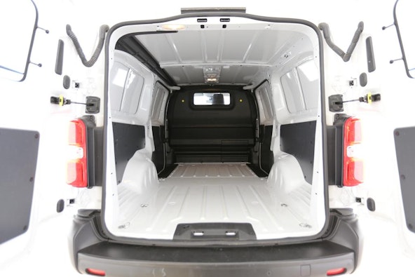 Vehicle image 9 Vehicle image 9