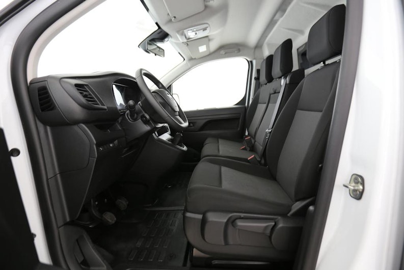 Vehicle image OPEL VIVARO