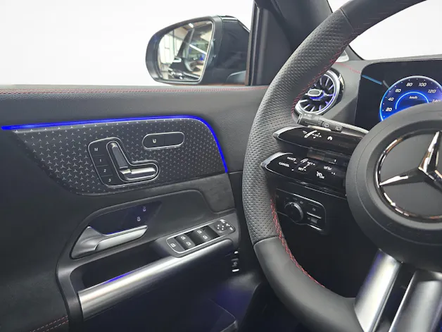 Mercedes-Benz EQA 350 4MATIC Excellence AMG Line