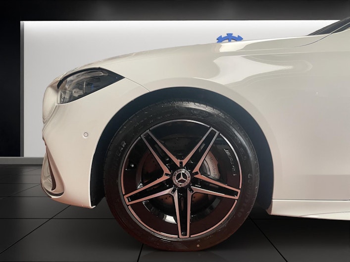 Vehicle image MERCEDES-BENZ C 220