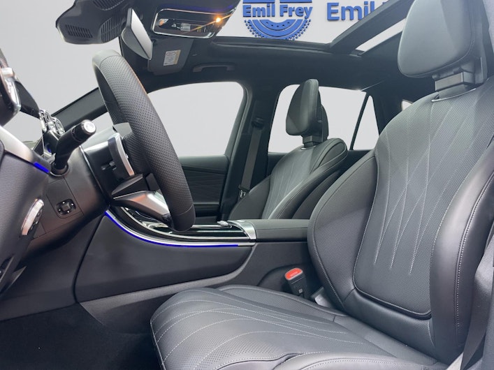 Vehicle image MERCEDES-BENZ GLC 300