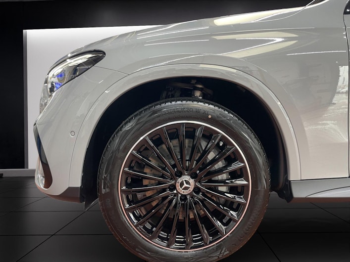 Vehicle image MERCEDES-BENZ GLC 300