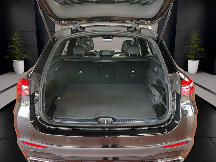 Vehicle image MERCEDES-BENZ GLC 400