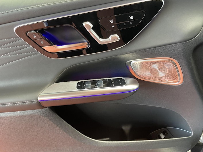 Vehicle image MERCEDES-BENZ GLC 400