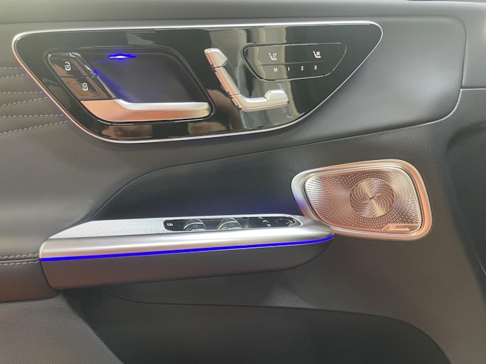 Vehicle image MERCEDES-BENZ GLC 400