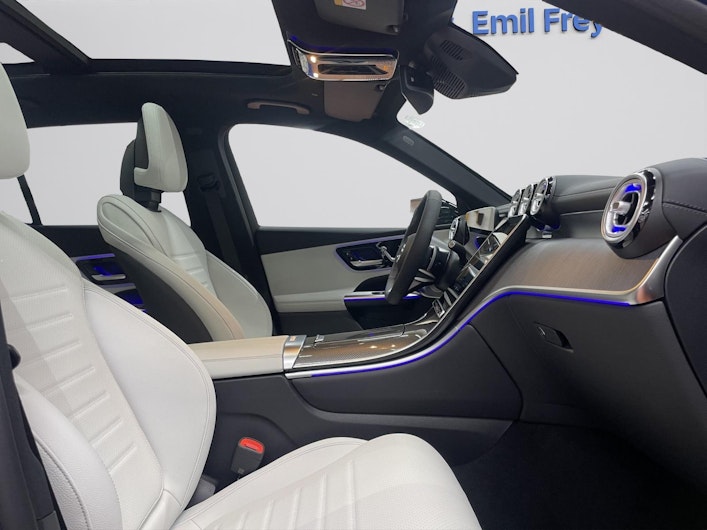 Vehicle image MERCEDES-BENZ GLC 300