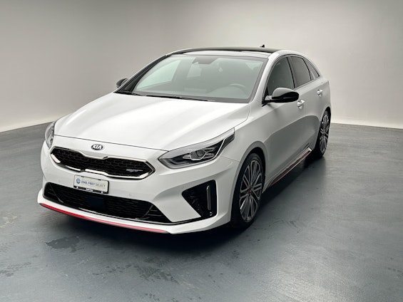 First vehicle image