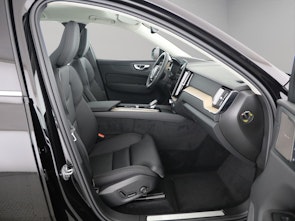 Vehicle image VOLVO XC60 2.0 T6 TE Plus Bright eAWD