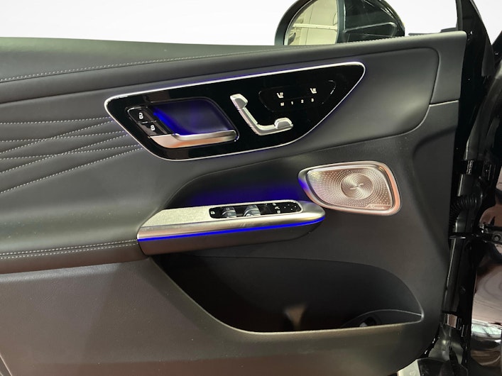 Vehicle image MERCEDES-BENZ GLC 300