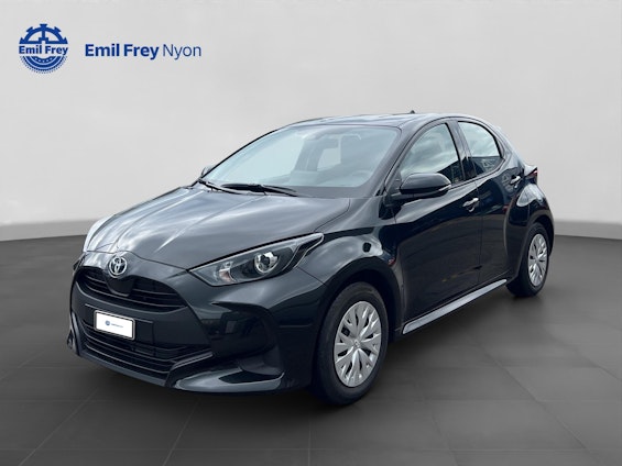 First vehicle image