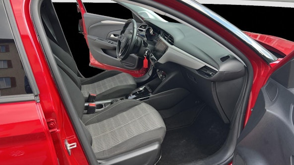 Vehicle image 15