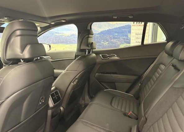 Vehicle image 6 Vehicle image 6