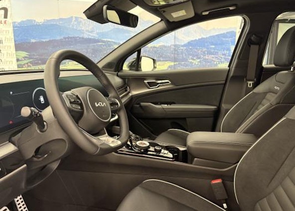 Vehicle image 4 Vehicle image 4