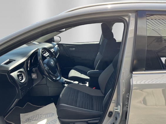 Vehicle image 21