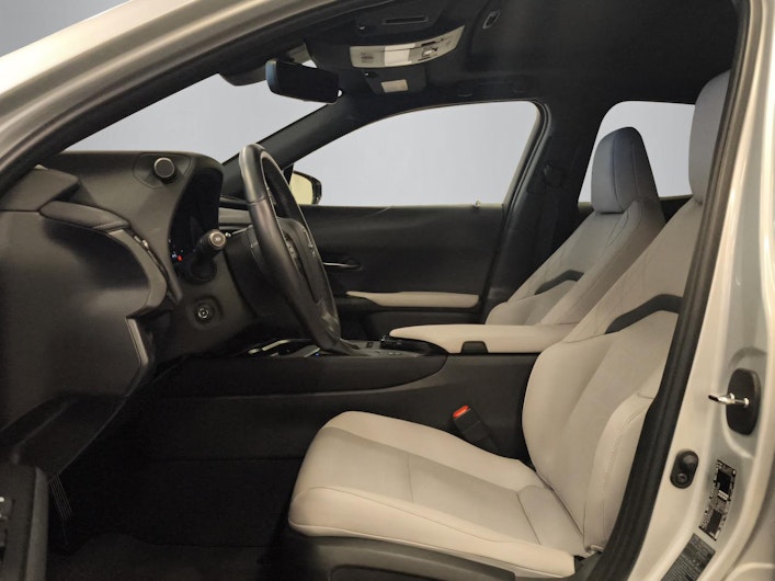 Vehicle image LEXUS UX