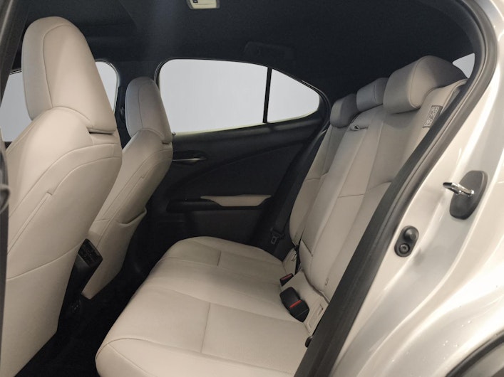 Vehicle image LEXUS UX