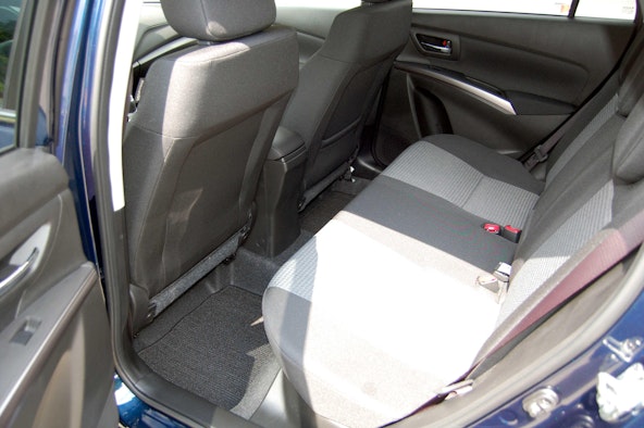 Vehicle image 15