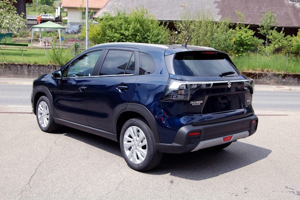 Vehicle image 6