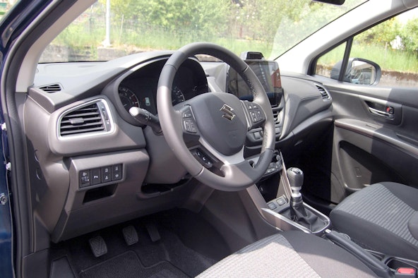 Vehicle image 13