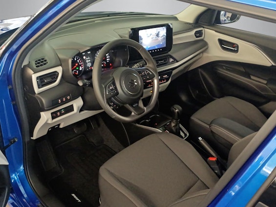 Vehicle image 11