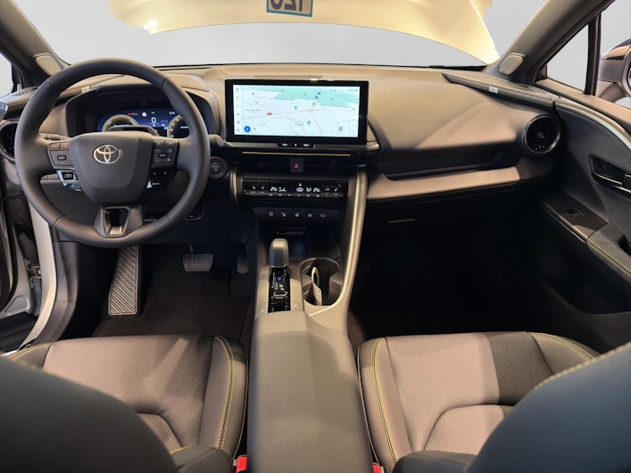 Vehicle image TOYOTA C-HR